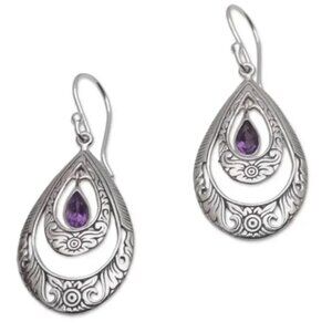 Elegant & Exquisite Vintage Inspired Intricate Detailed Droplet Earrings